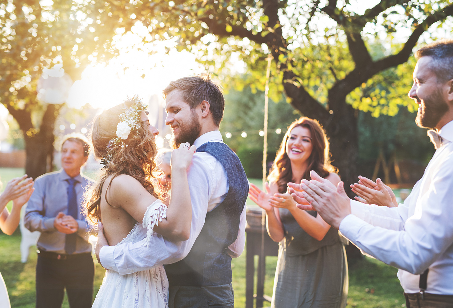 Ilustracja na temat - Ile kupić wódki na wesele?